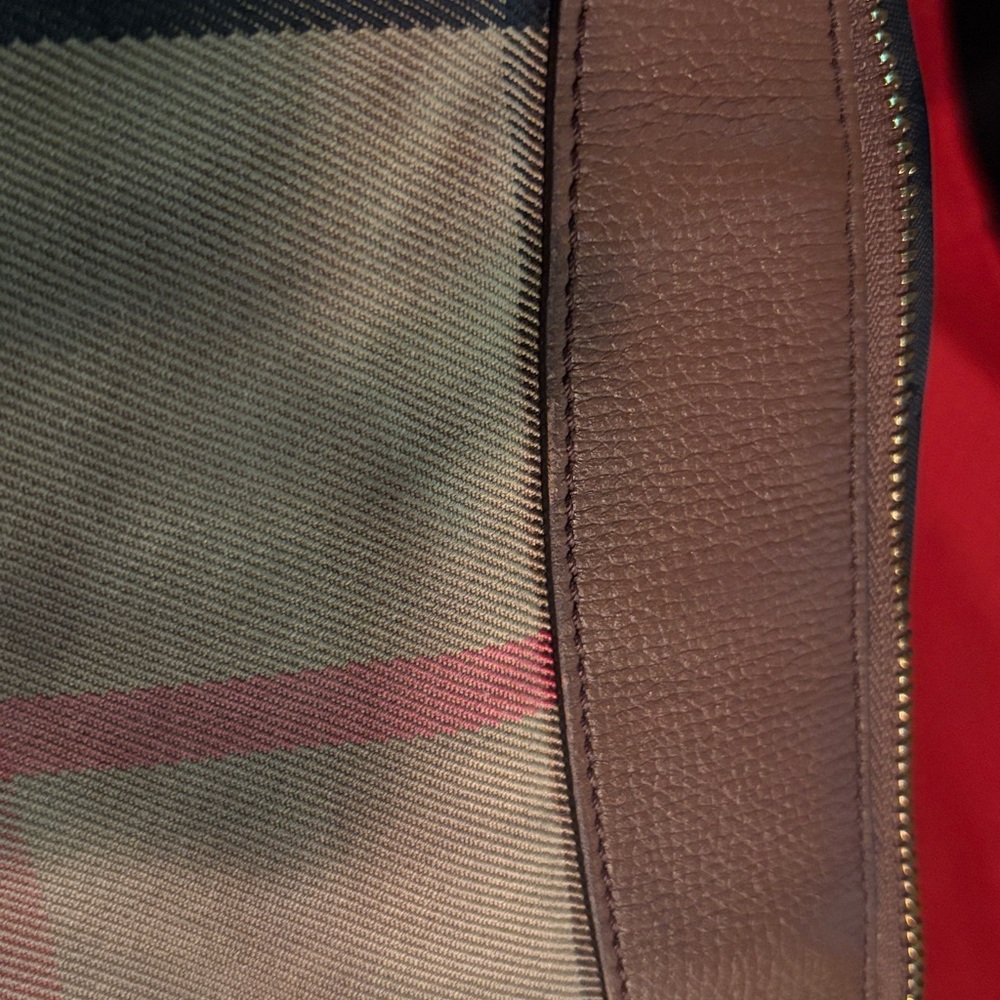 Burberry Black and Brown Leather Wallet - Picture 4 of 8